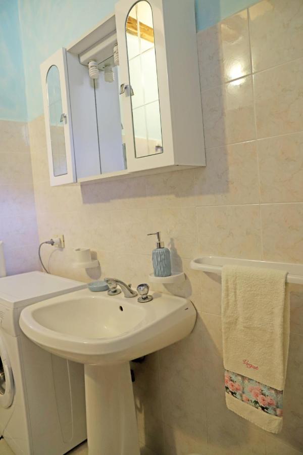הוילה מאלפה Casa Vacanze Lorenzo מראה חיצוני תמונה